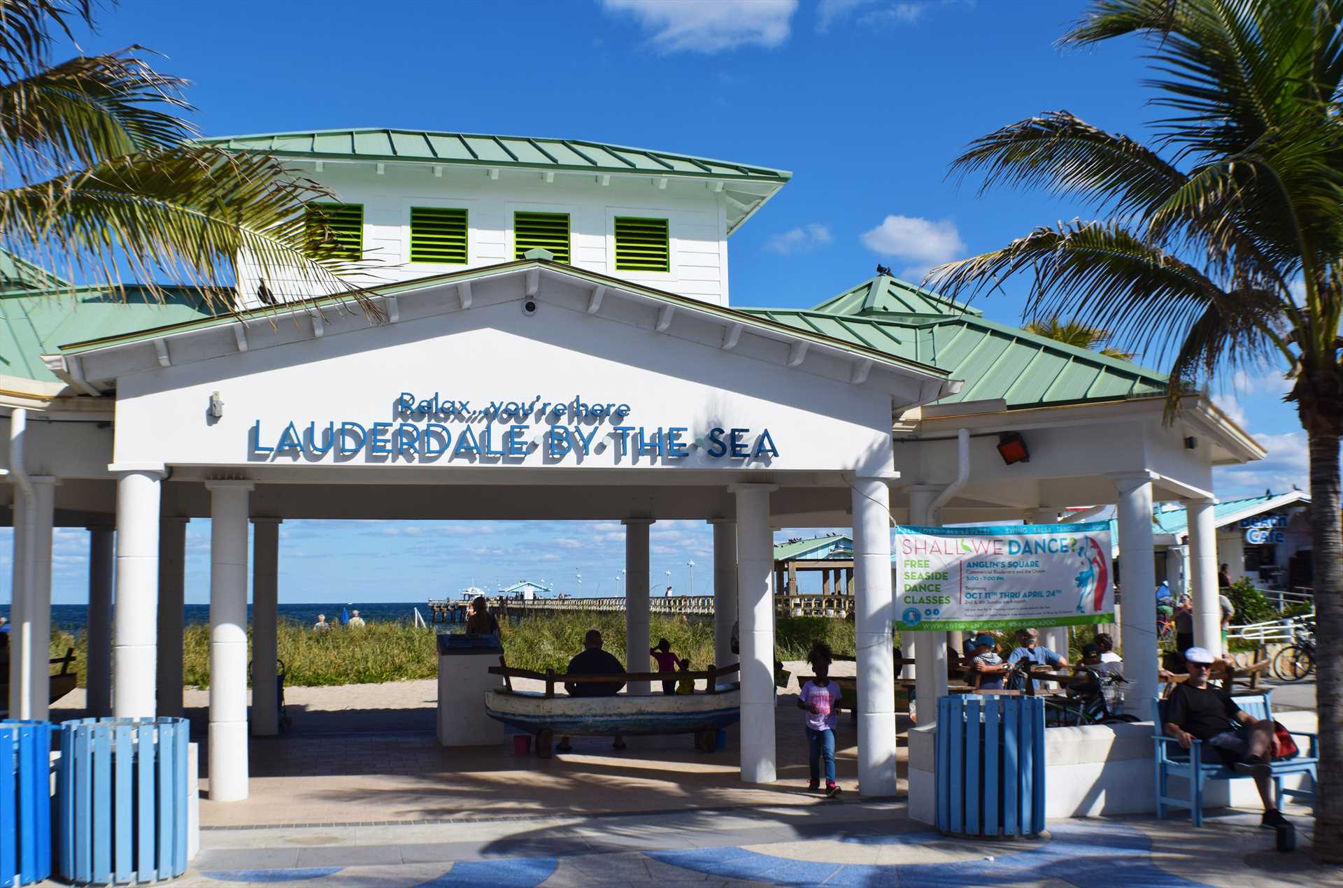 Lauderdale by the Sea beach is 2 miles to the south.